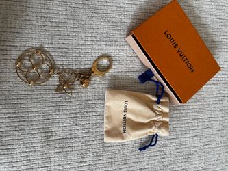 LV Bloomy keychain