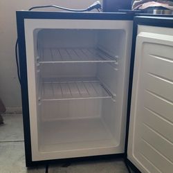 small freezer dorm size