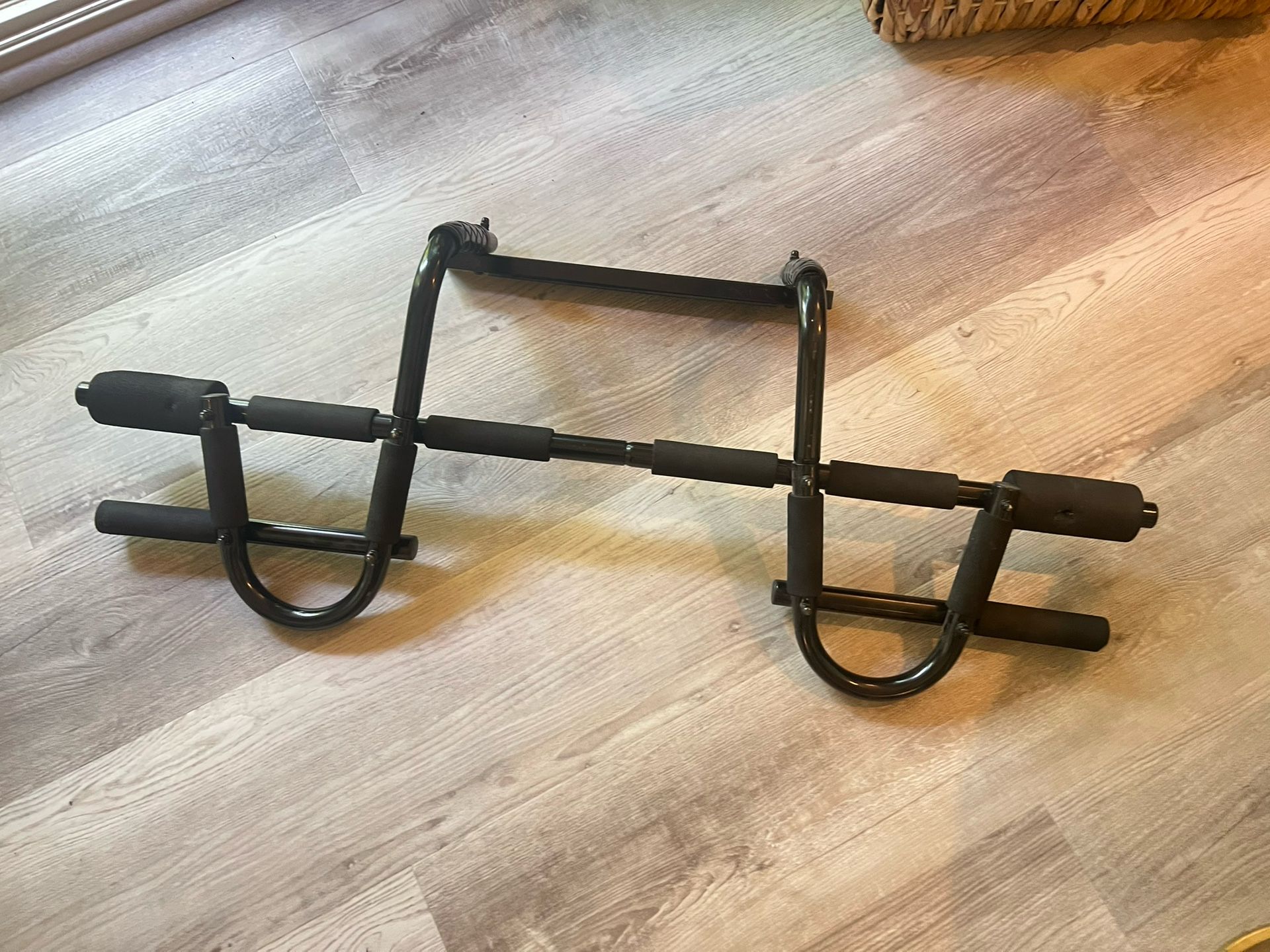 Exercise Pull Up Bar