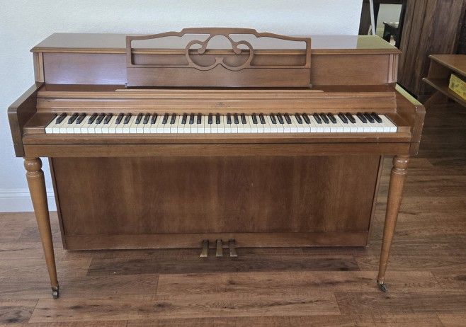 Wurlitzer Piano