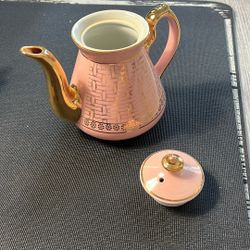 Vintage Teapot - No Damage