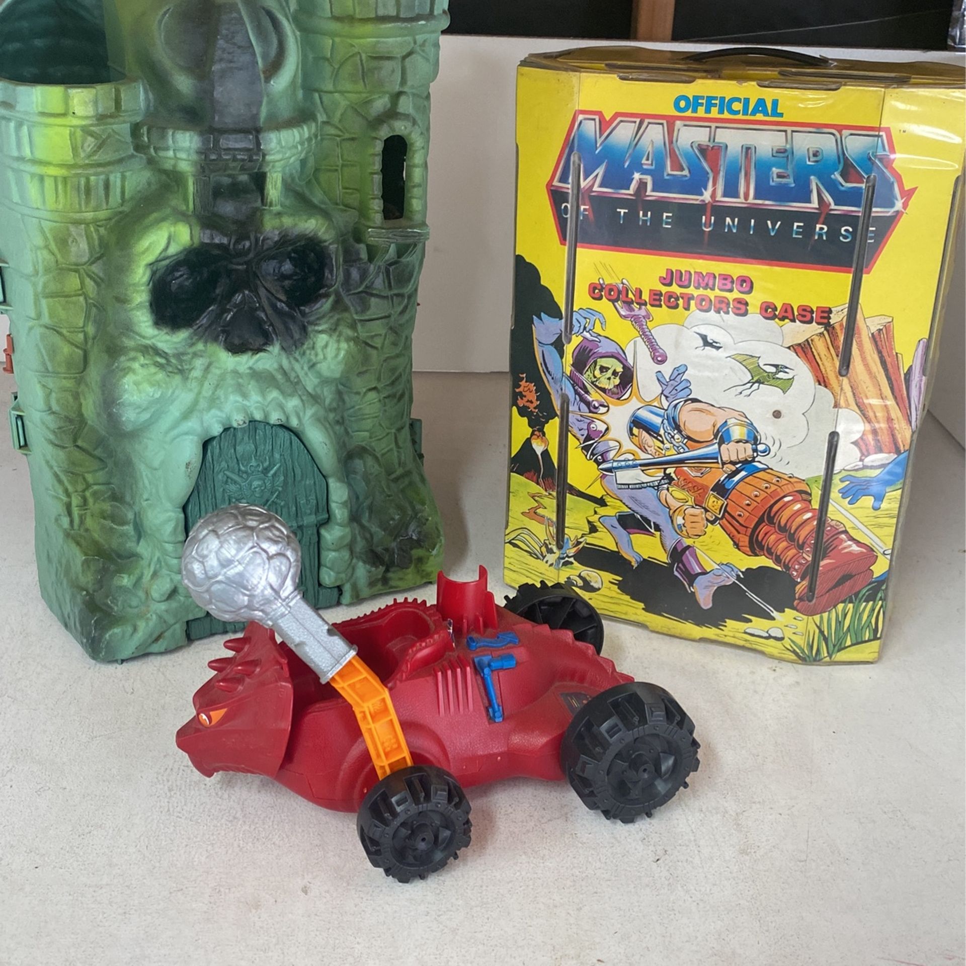 He-Man castle gray skull Carrying Case
