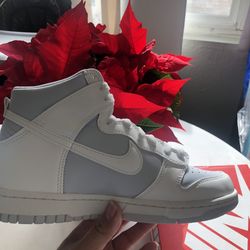 Nike Dunk High Summit White Pure Platinum  (GS) 6Y Or 7.5 womens 