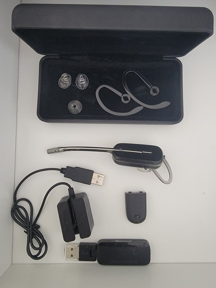 Almost NEW Plantronics Savi WH500 Wireless Headset + Original 2 Batteries+ Chargers+ Case+ Accessories