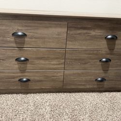 6 Drawer dresser
