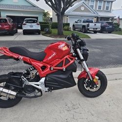 Street Legal Motorbike Only 490 Miles