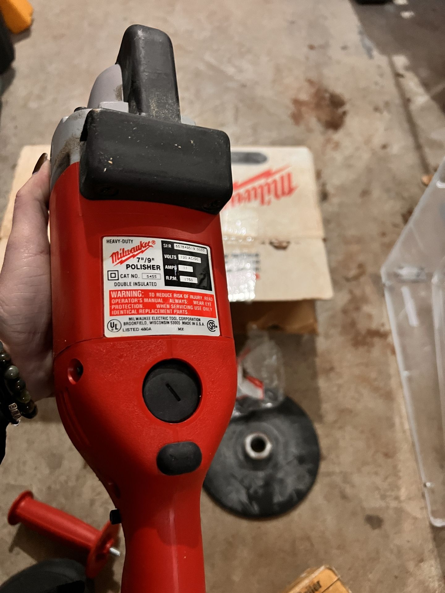 Milwaukee corded heavy duty polisher 5455