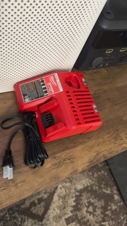 New - Milwaukee M12 and M18 12-Volt/18-Volt Lithium-Ion Multi-Voltage Battery Charger.