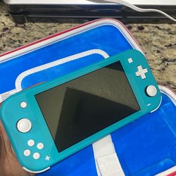 Nintendo Switch ( Lite ) 