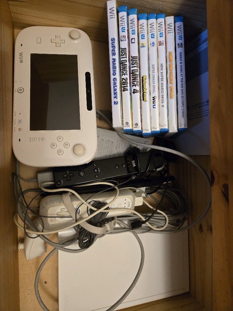 Nintendo Wii U Gambling Console Plus Games Wii U and Games Wii