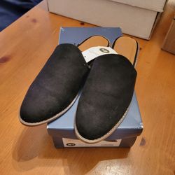 Universal Thread Sandal