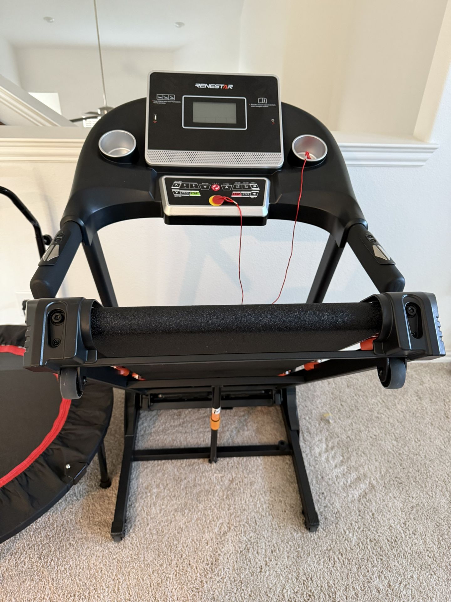 Brand New 15 Incline Up To 300 Lb Capacity Treadmill renegade Brand $275/OBO