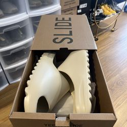 Yeezy Slide “bone” 2020