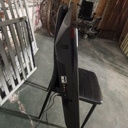 Panasonic TV, no remote control included, but the options are located on the side. It measures 22 inches high and 36 inches long.  TV, Panasonic  No T