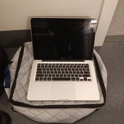 Apple MacBook 2010 