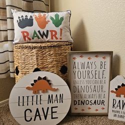 Dinosaur Themed Decor 