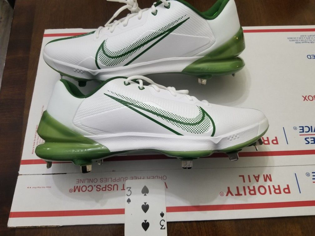 New Nike Baseball Cleats