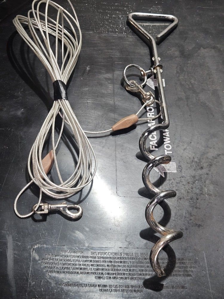 CANINE EASY GRIP STAKE w/TIE OUT CABLE