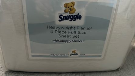 Snuggle sheet set