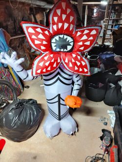 Stranger Things Demogorgon

Inflatable