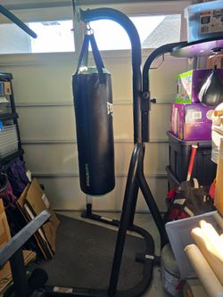 Everlast punching bag with stand