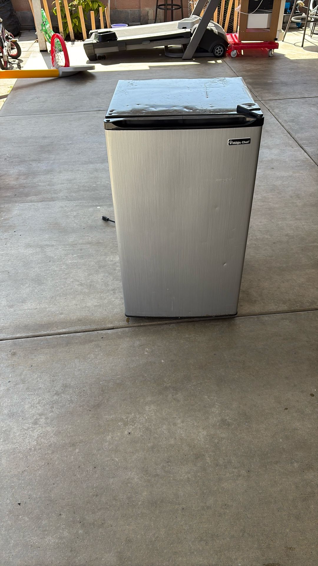Magic Chef Mini Fridge