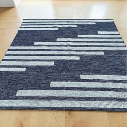 Safavieh Kilim Rug 6’8x7’1 Blue White Striped Flat Weave Handmade India Wool Blend
