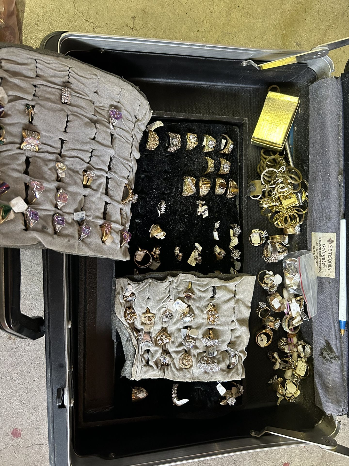 Cz Jewelry About 100 Rings, Bands Are Tarnished