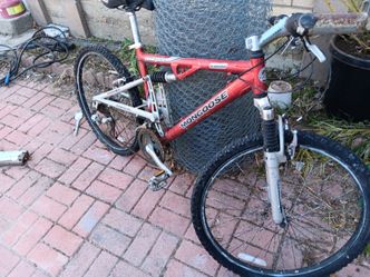 Mongoose mountain bike