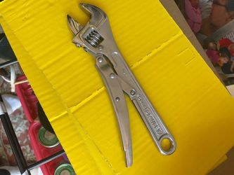 Stanley 10” Adjustable wrench with locking