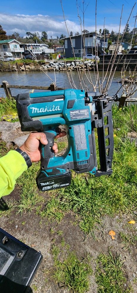 16g Finish Nail Gun