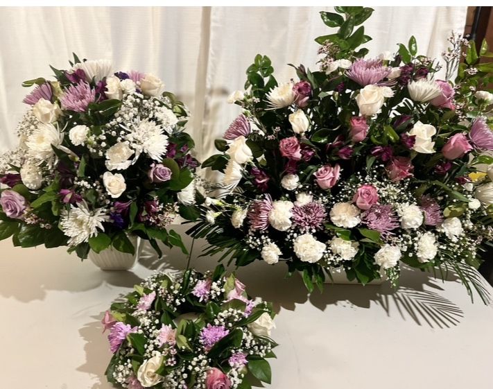 Wedding Centerpieces/ Wedding Decorations/ Center Pieces/ Flowers/ Decorations