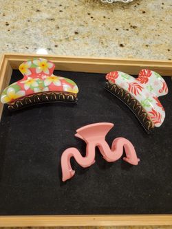 3 Hair Clips