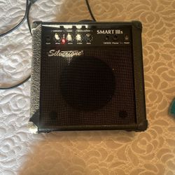 Silvertone Smart III Guitar Combo Practice Amp w/ 2-band EQ, Headphone Out