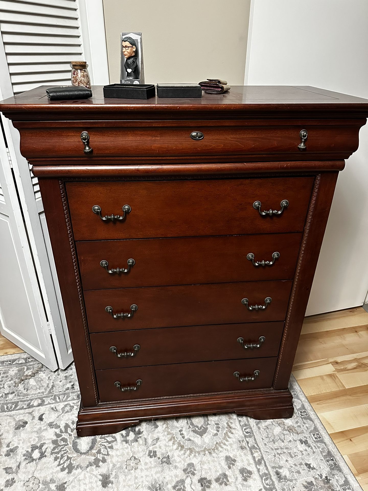Dresser