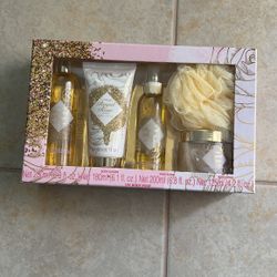 Mind Body Soul Royal Rose Scented Gift Pack 