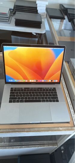 MacBook Pro 15 inch 16GB ram 512GB SSD Core i7