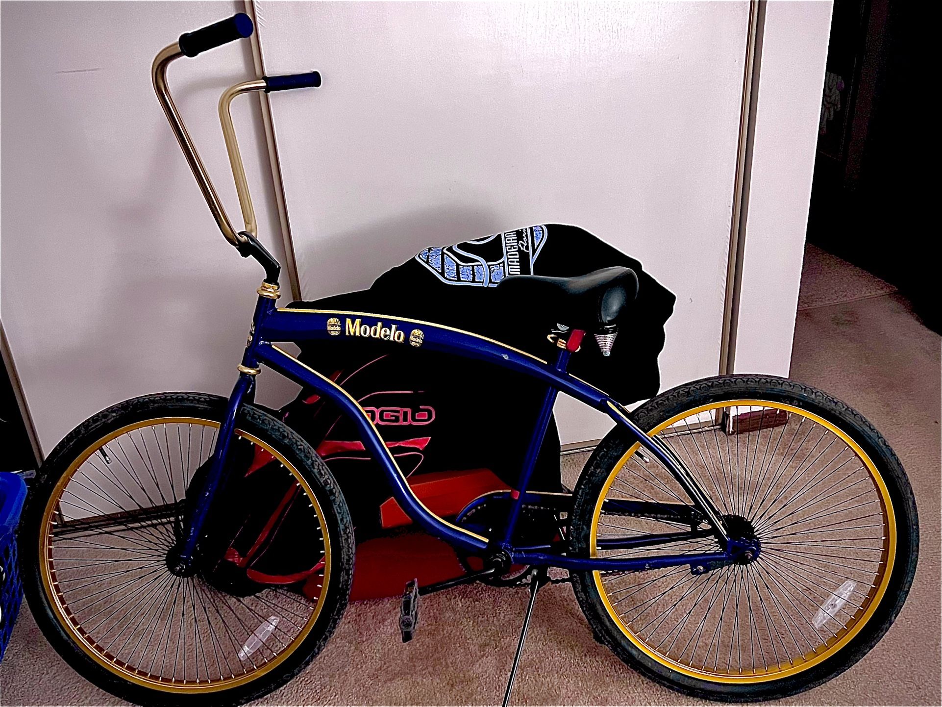 Model Beach Cruiser
