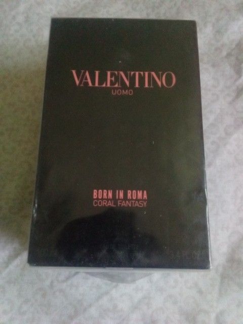 Valentino Born in Roma mens cologne