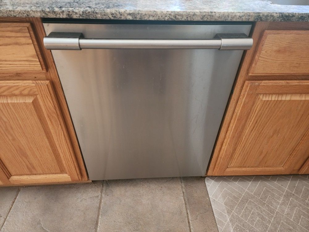 Frigid Aire Pro Dishwasher