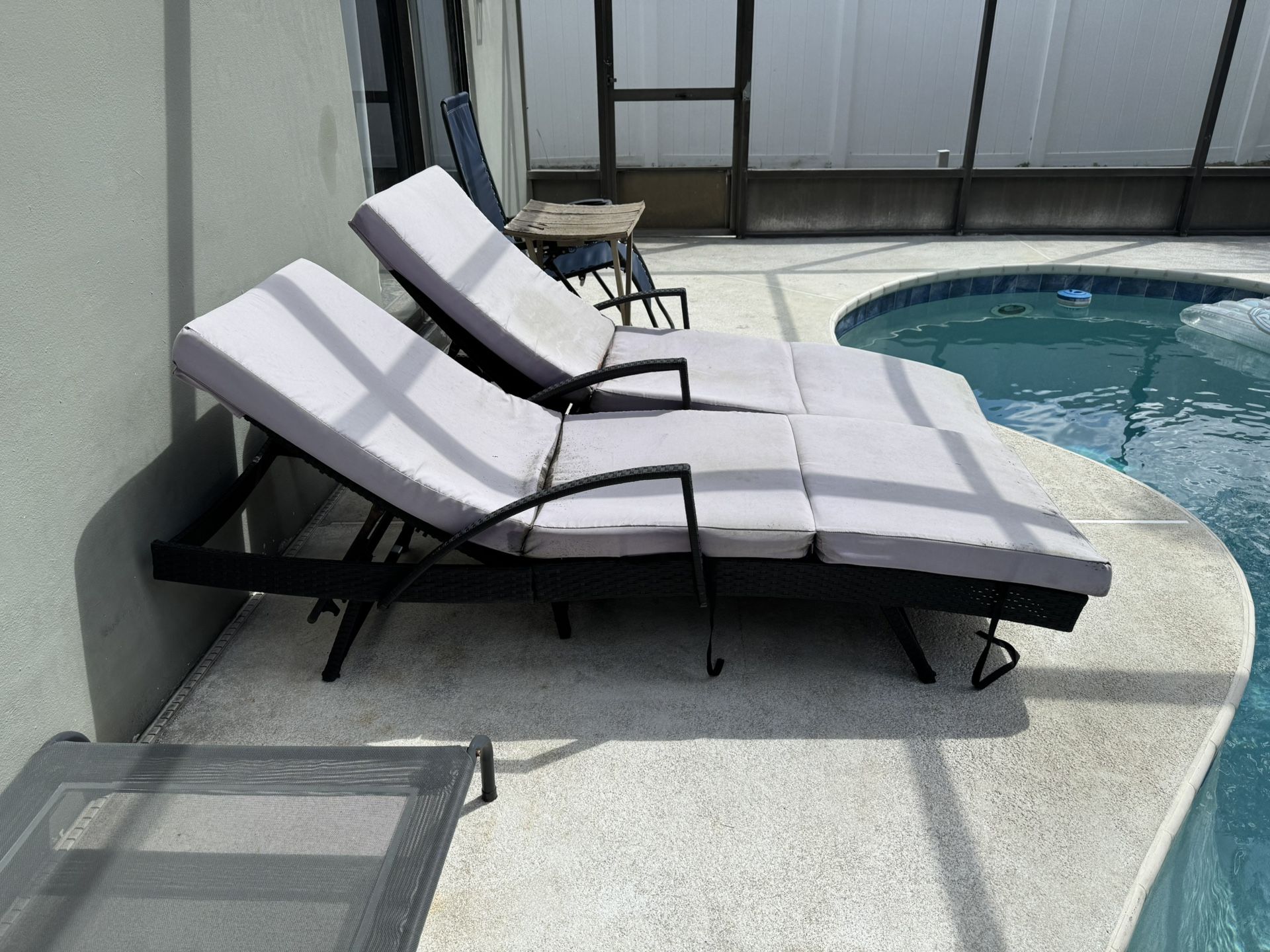 Patio / Outdoor Chairs