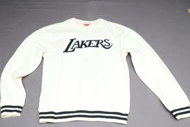 Lakers sweatshirt
