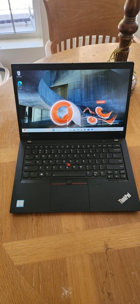 ThinkPad Laptop 16GB RAM 14" Screen 64 Bit Windows 11 NVIDIA Quadro P520