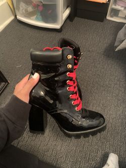 Black shinty booties size 6 women’s