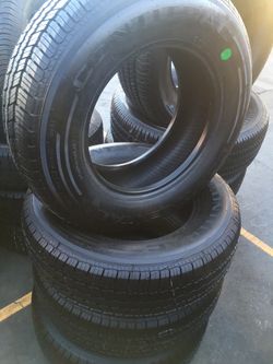 Set semi new Continental 235/70/16