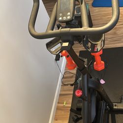 Bowflex C6 Indoor Cycling Bike – Excellent Condition (Model 100894)