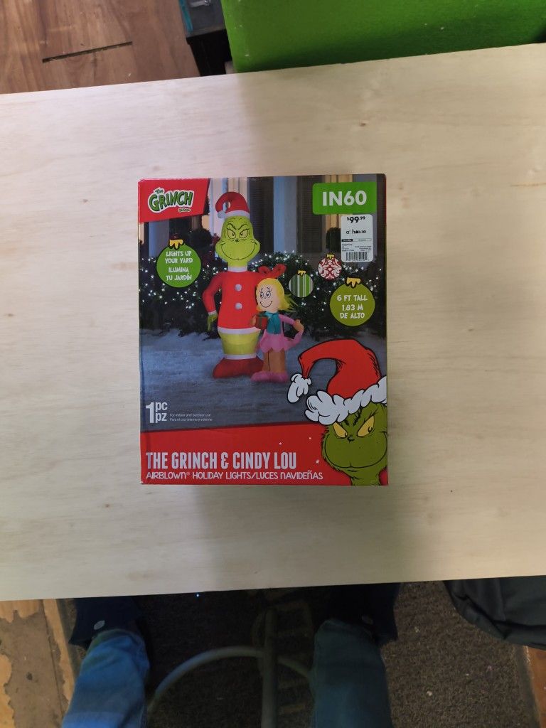 Dr. Seuss Grinch & Cindy Lou Scene Inflatable, 6' Airblown Inflatable Christmas Decoration 