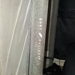 Toddler bed and baby bassinet