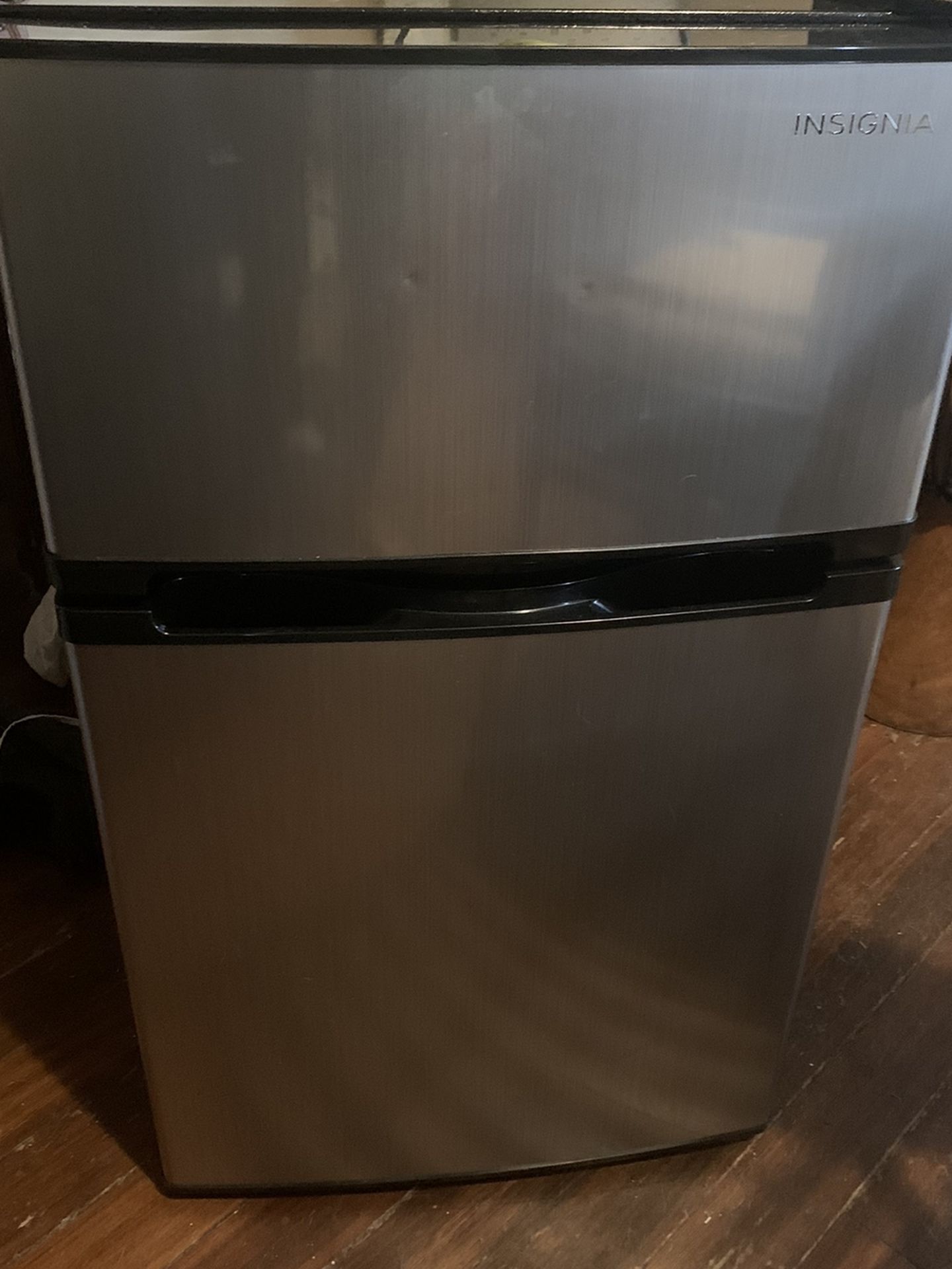 Mini Fridge W/ Freezer Large Capacity
