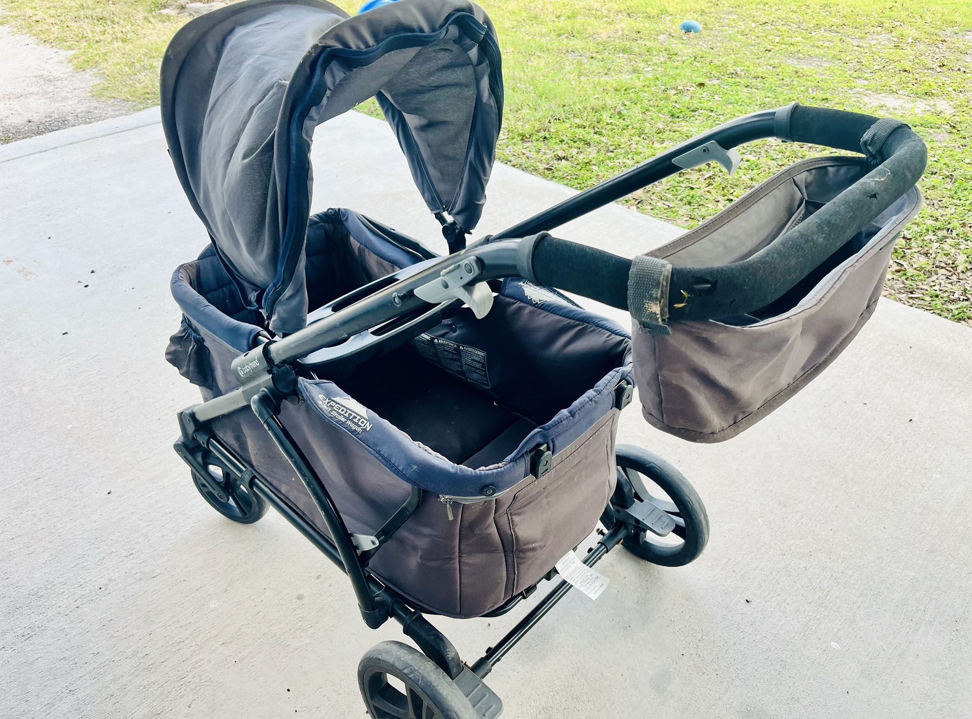 Baby trend Wagon